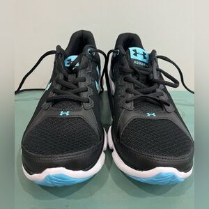 NEW Under Armour Micro G Assert 6 Women Running Sneaker size 11
